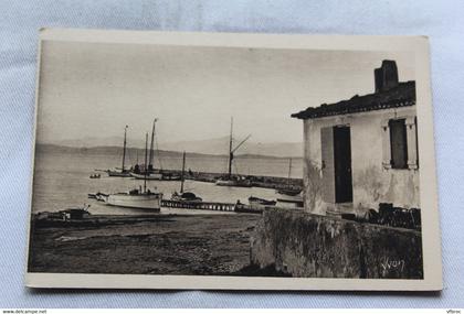 Porquerolles, les iles d'Hyères, le port, Var 83