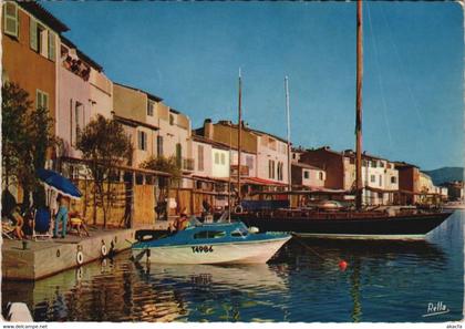 CPM GRIMAUD PORT-GRIMAUD - Canal Scene with Boats (1116489)