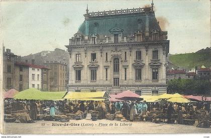 CPA Rive-de-Gier Place de la Liberté