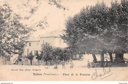 ROBION - Place de la Fontaine - très bon état