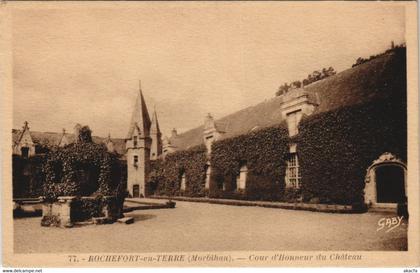 CPA ROCHEFORT-en-TERRE Cour d'honneur du Chateau (144826)