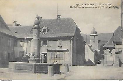 CPA Saint-Amarin vieille Fontaine surmontée du Coq Gaulois et l'eglise