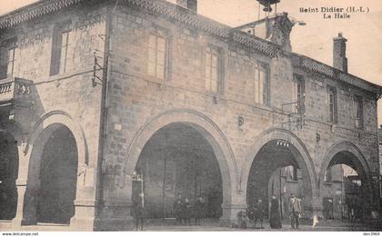 SAINT-DIDIER-en-Velay (Haute-Loire) - La Halle