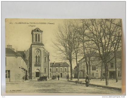 CPA  (86) VIENNE - Saint Gervais les Trois Clochers, l'église