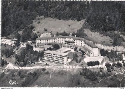 CPSM Saint-Hilaire-du-Touvet vue aérienne Sanatorium des Etudiants de France