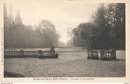 SAINT JULIEN L'ARS : LE PARC DU CHATEAU