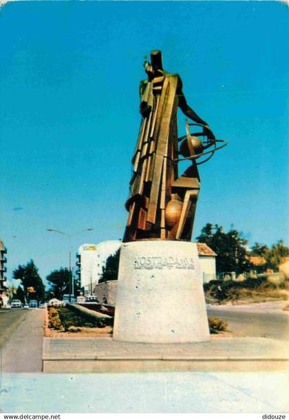 13 - Salon de Provence - Statue de Nostradamus - CPM - Flamme Postale - Voir Scans Recto-Verso