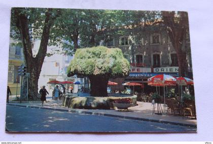 J388, Cpm 1973, Salon de Provence, fontaine Moussue, Bouches du Rhône 13