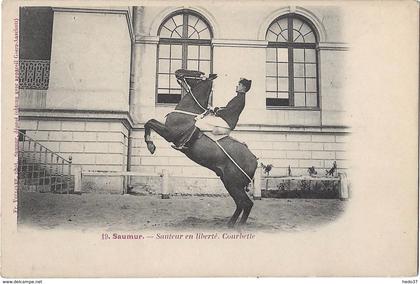 Saumur - Sauteur en liberté - Courbelle