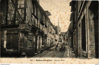 CPA SELLES-sur-CHER - Rue du Four (208152)