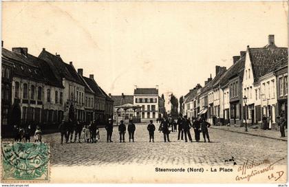 CPA AK STéeNVOORDE - La Place (391513)