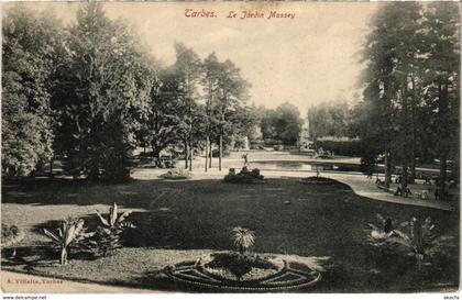 CPA Tarbes. Le Jardin Massey (110088)