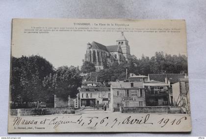 Tonnerre, la place de la République, Yonne 89