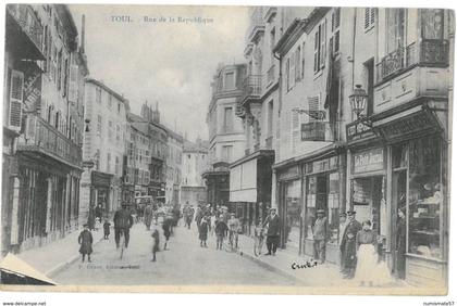 CPA TOUL - Rue de la République - Ed. P. Grave , Toul - Belle animation