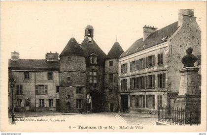 CPA TOURNAN-en-BRIE Hotel de Ville (1299915)