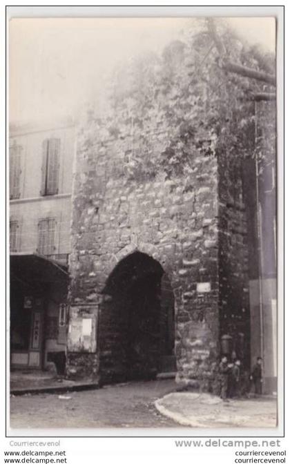 CPSM - TRETS (Bouches du Rhône) - La Vieille Porte