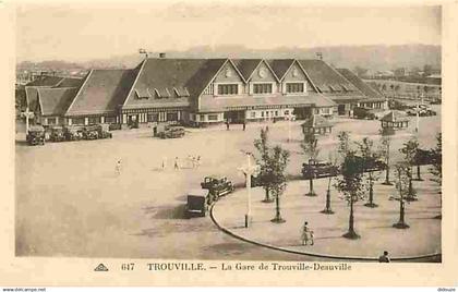 14 - Trouville - La Gare de Trouville-Deauville - Animée - Automobiles - Horloge - CPA - Voir Scans Recto-Verso