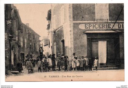 VABRES (12) - UNE RUE DU CENTRE