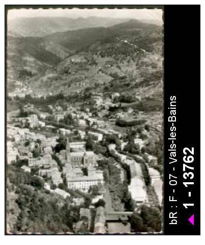 07 Vals-les-Bains - A. 70121 - VALS LES BAINS (Ardèche) Vue générale aérienne - vue aerienne  /  D07D  K07331K  C07331C