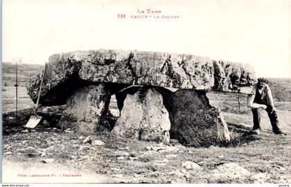 81 VAOUR  - Le dolmen