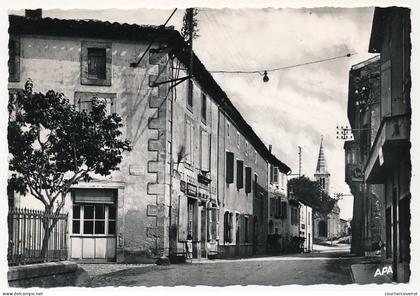 CPM - VAOUR (Tarn) - Rue Principale