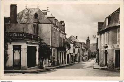 CPA VAYRAC - Rue d'Uxellodunum (123084)