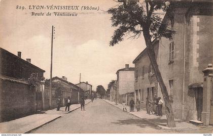 lyon vénissieux * route de venissieux * villageois