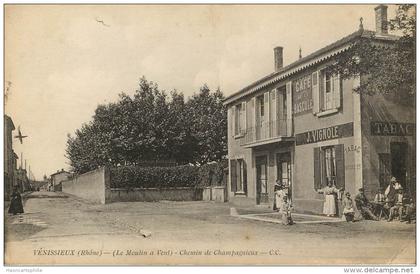 Venissieux :  chemin de champagnieux - café de la bascule