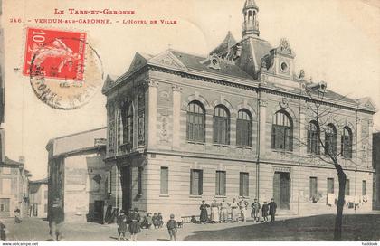 VERDUN SUR GARONNE : L'HOTEL DE VILLE