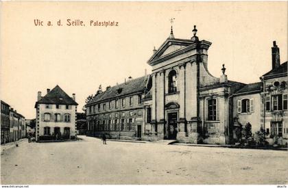 CPA AK VIC-sur-SEILLE - VIC a. d. SEILLE - Palastplatz (387793)