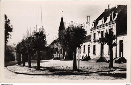 CPA VILLECRESNES Place de la Mairie (65562)