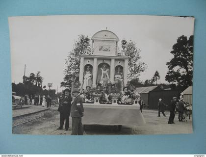 Carte Photo - Villedieu les Poeles - Procession du Grand Sacre