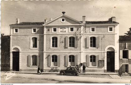 Villefagnan - hôtel de ville