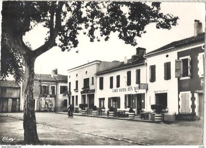 CPM Villeneuve-de-Marsan Hôtel des Sports