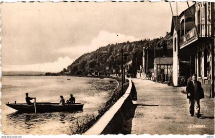 CPA VILLEQUIER - Le passeur (105124)