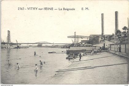 CPA Vitry-sur-Seine La Baignade