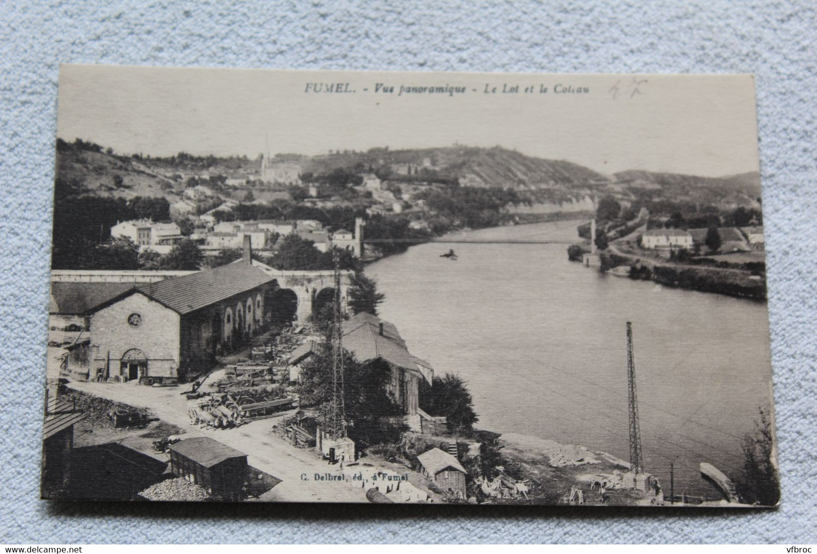 Fumel, vue panoramique, le Lot et le coteau, Lot et Garonne 47