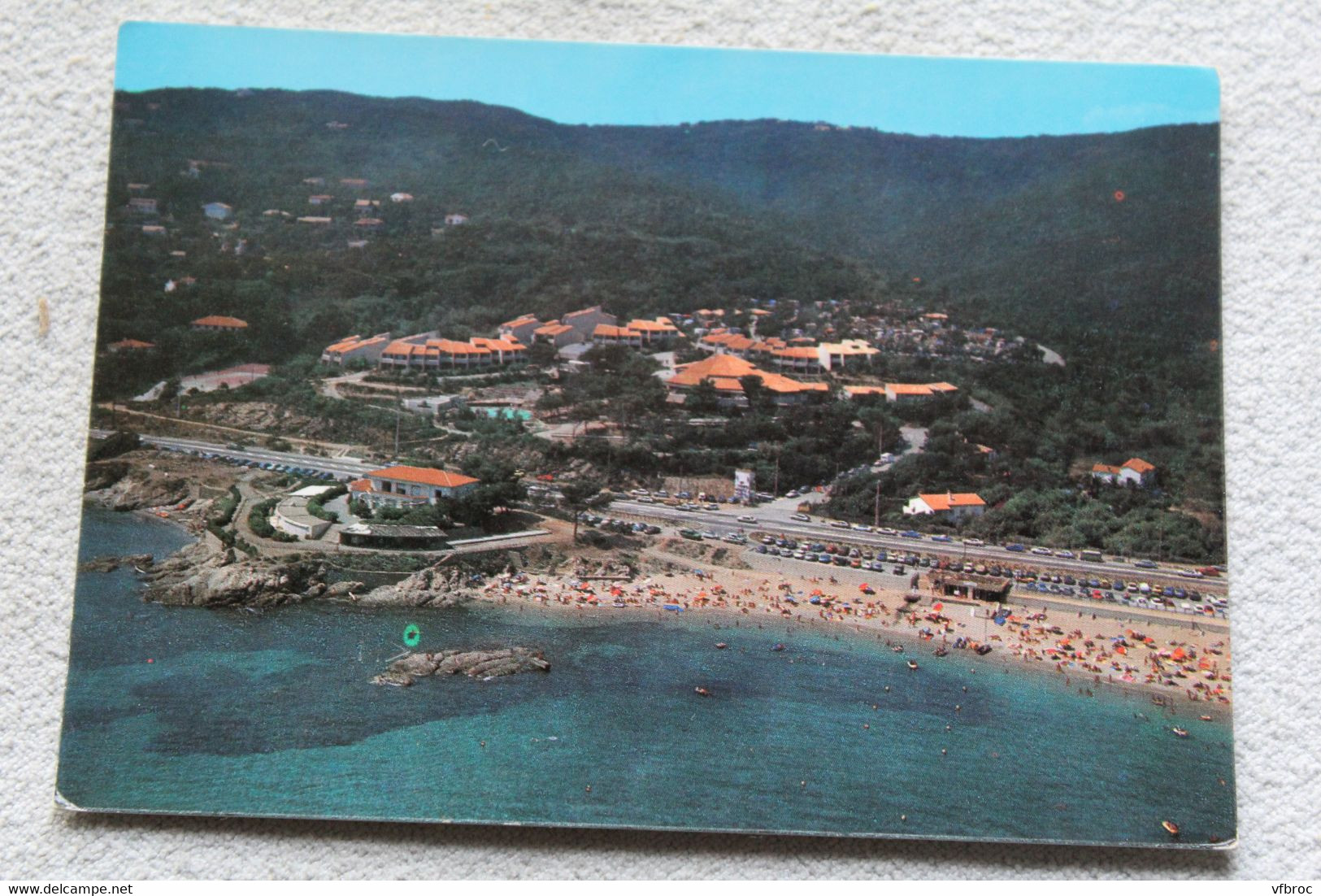 G698, Cpm 1988, Saint Aygulf, village de vacances de la Gaillarde, Var 83