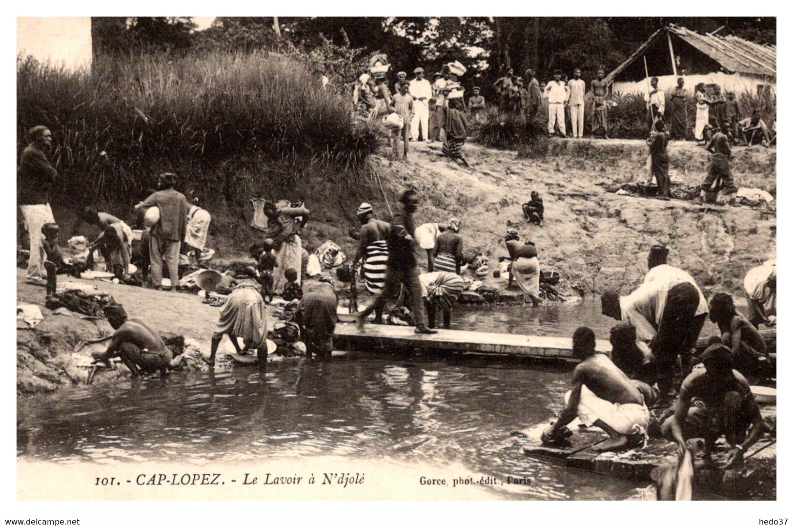 Gabon - Cap Lopez - Le Lavoir à N'djolé