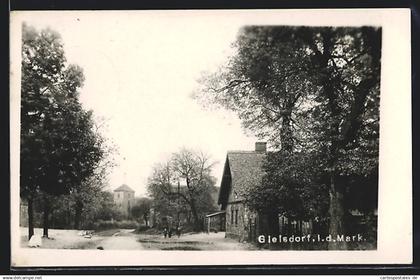 AK Altlandsberg, Gielsdorf i. d. Mark, Strassenpartie mit Wohnhaus