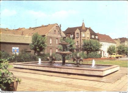 70117876 Elsterwerda Elsterwerda Brunnen Markt x 1990