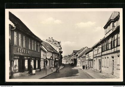 AK Kalbe / Milde, Ernst-Thälmann-Strasse mit Konsum