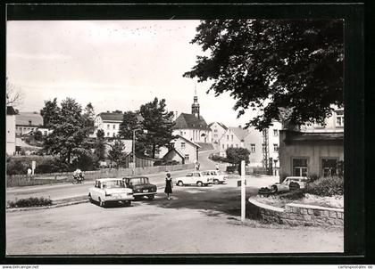 AK Neudorf (Erzgeb.), Ortspartie mit Blick zur Kirche