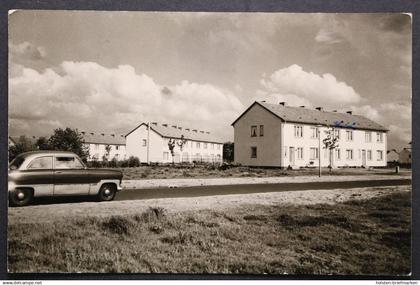 Friedrichsgabe OT v. Norderstedt, Auto, Mehrfamilienhäuser