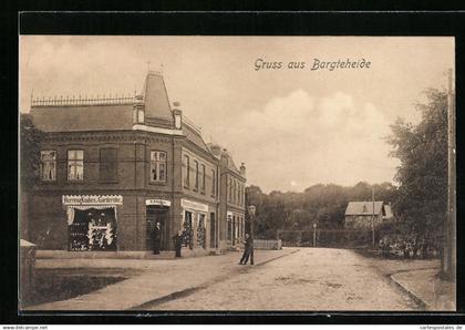 AK Bargteheide, Strassenpartie mit Herrenausstatter