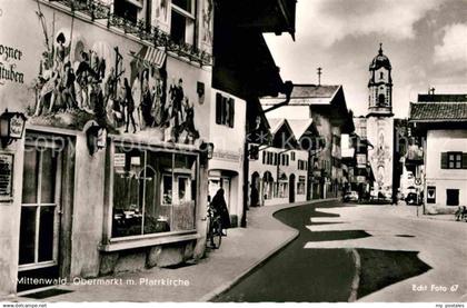 72634058 Mittenwald Bayern Obermarkt mit Pfarrkirche Mittenwald