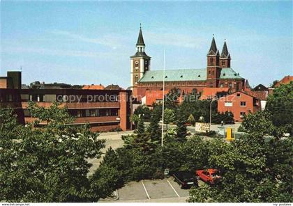 Lohne St. Gertrud-Kirche und Rathaus