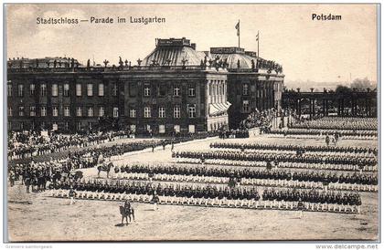 Allemagne - BRANDEBOURG - POTSDAM - stadtschloss parade im lustgarten