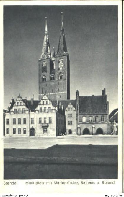 70106304 Stendal Stendal Marktplatz Kirche Rathaus  ungelaufen ca. 1920 Stendal