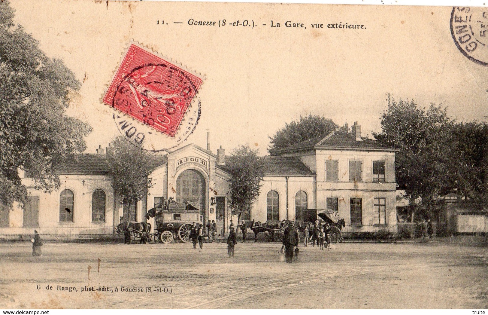 GONESSE LA GARE VUE EXTERIEURE